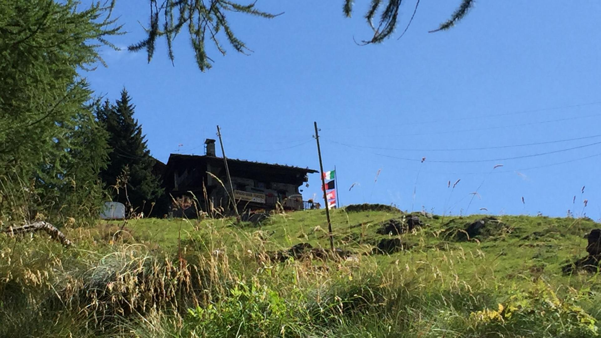 uno sguardo al rifugio guide di frachey